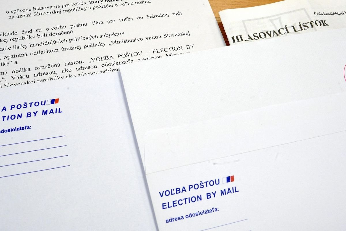 Hlasovací lístok pre voľbu poštou treba doručiť na ministerstvo vnútra do 29. septembra.