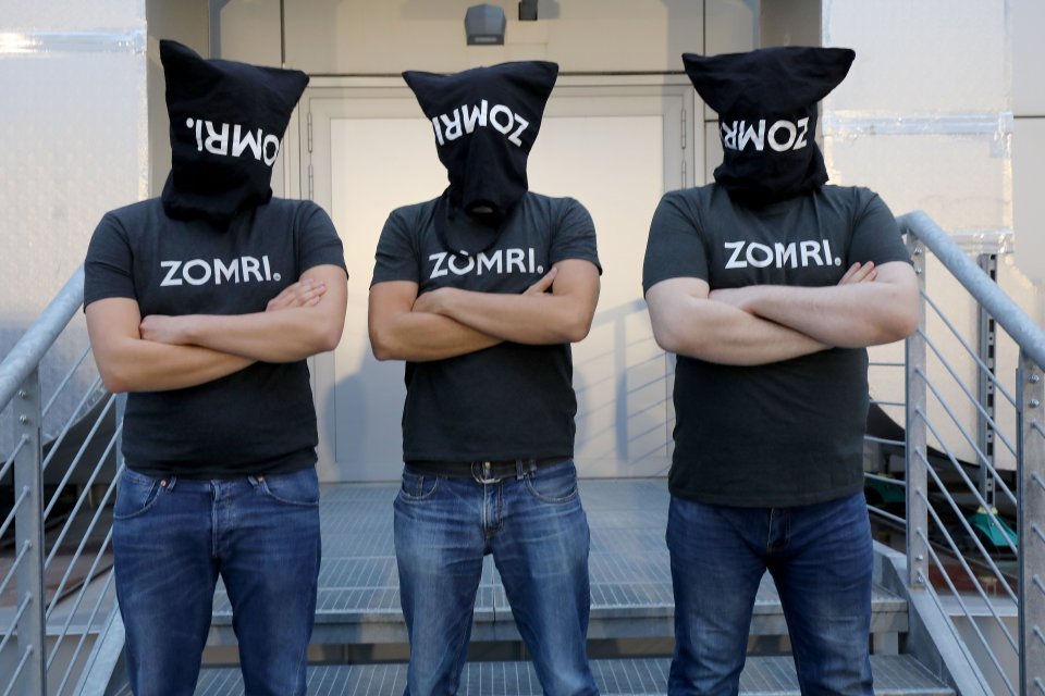 Anonymní admini na Zomri.