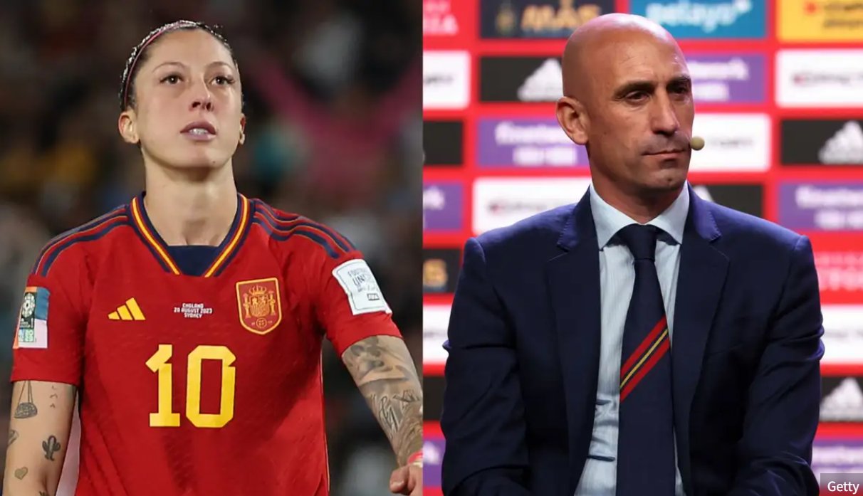 Španielska futbalistka Hermossová a tréner Rubiales