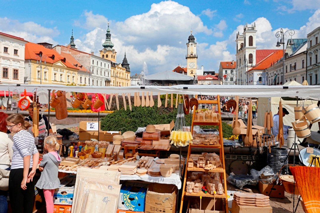 Archívny záber Radvanského jarmoku.