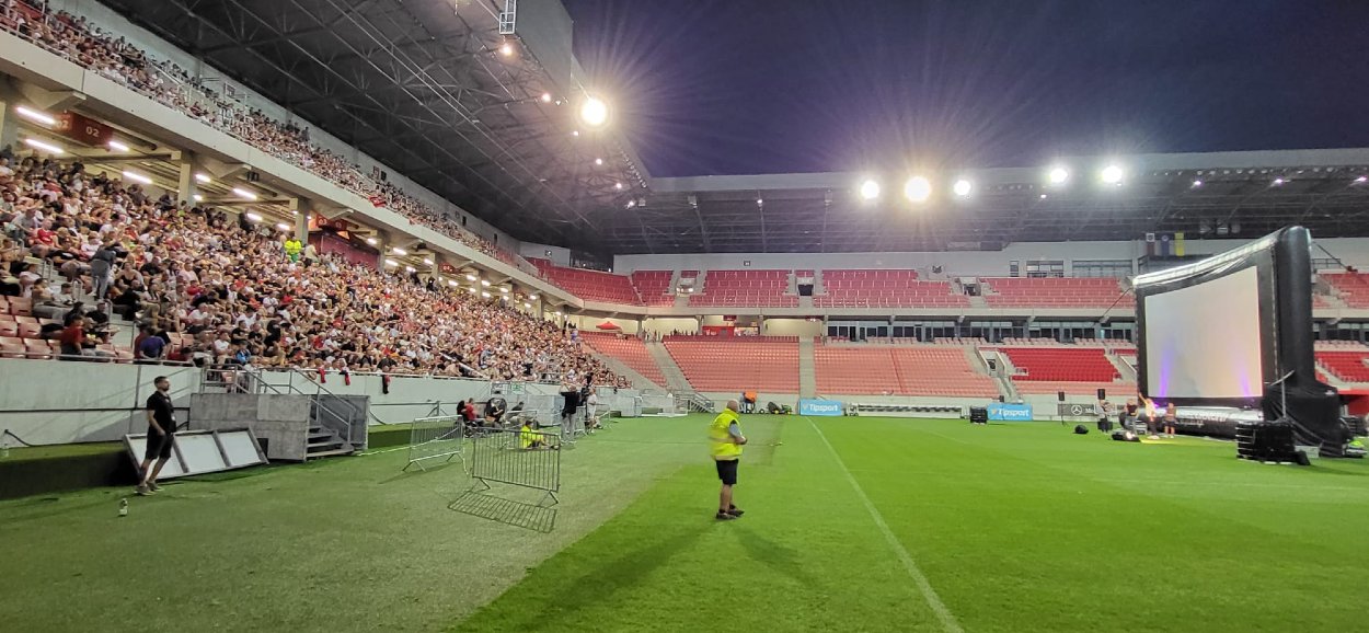 Premietanie filmu Martin Škrteľ: Buď, alebo na trnavskom štadióne.