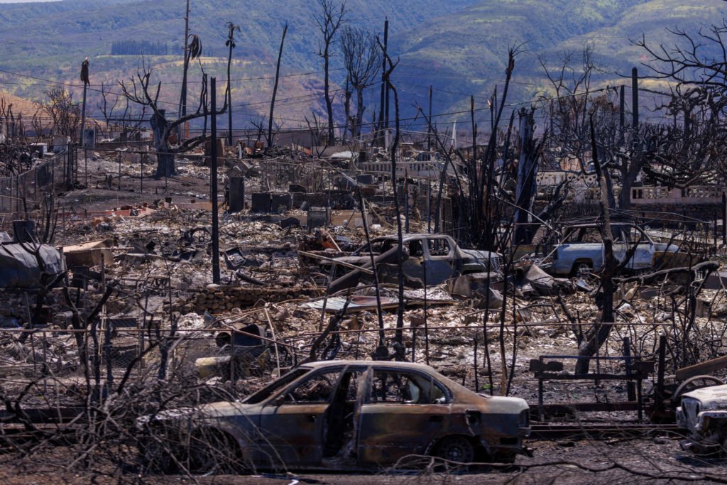 Spustošené obydlia po ničivých požiaroch na havajskom ostrove Maui.