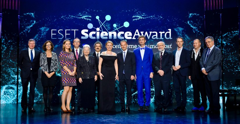 archívna fotografia odovzdávania cien ESET Science Award