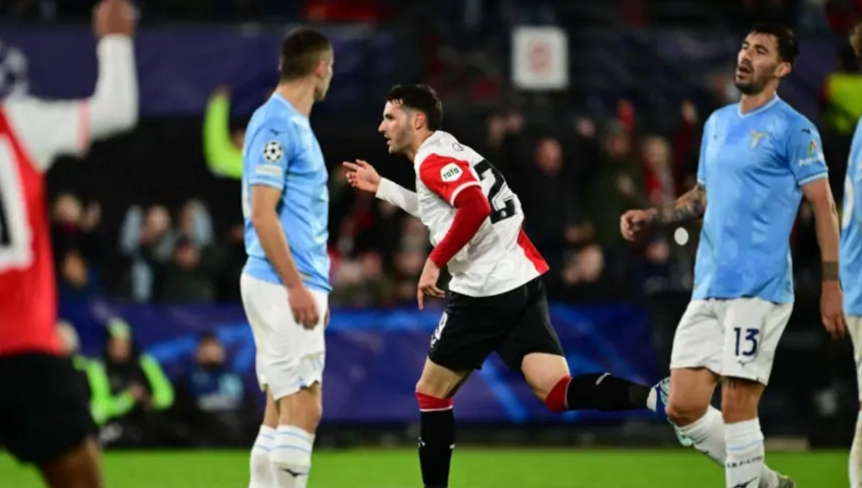 Lazio skĺzlo na tretie miesto v skupine Ligy majstrov po porážke 3:1 v Rotterdame s Feyenoordom, keď Santiago Gimenez utŕžil výstroj.