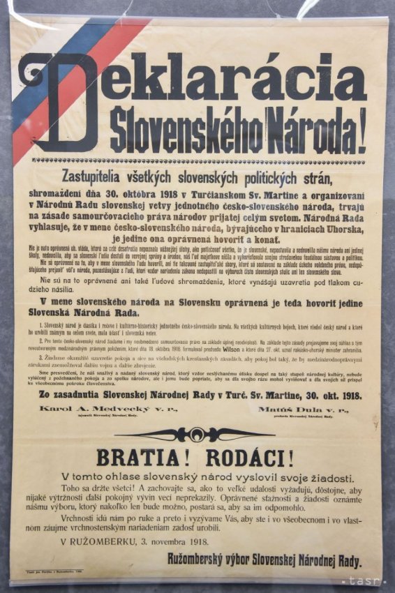 Na snímke Deklarácia Slovenského národa vydaná Ružomberským výborom Slovenskej národnej rady z 30. októbra 1918 v rámci slávnostného otvorenia výstavy pri príležitosti 100. výročia 1. ČSR zostavenej na základe dobových archívnych dokumentov.