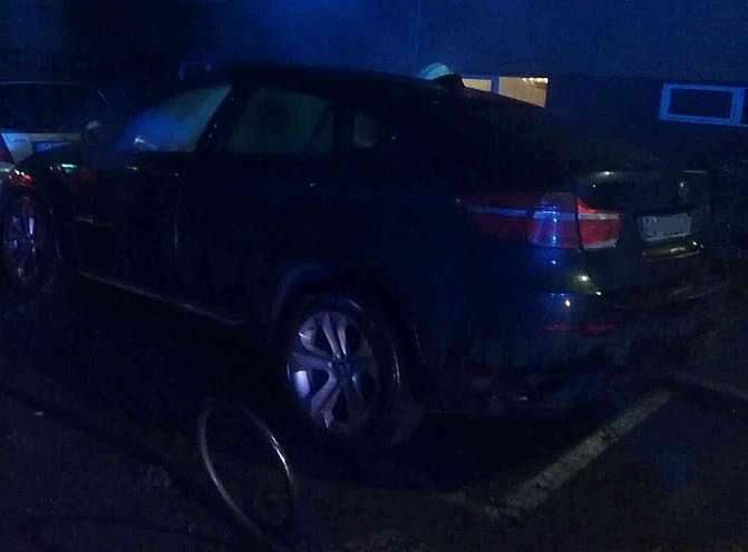 požiar osobného motorového vozidla v Seredi 13. 12. 2023