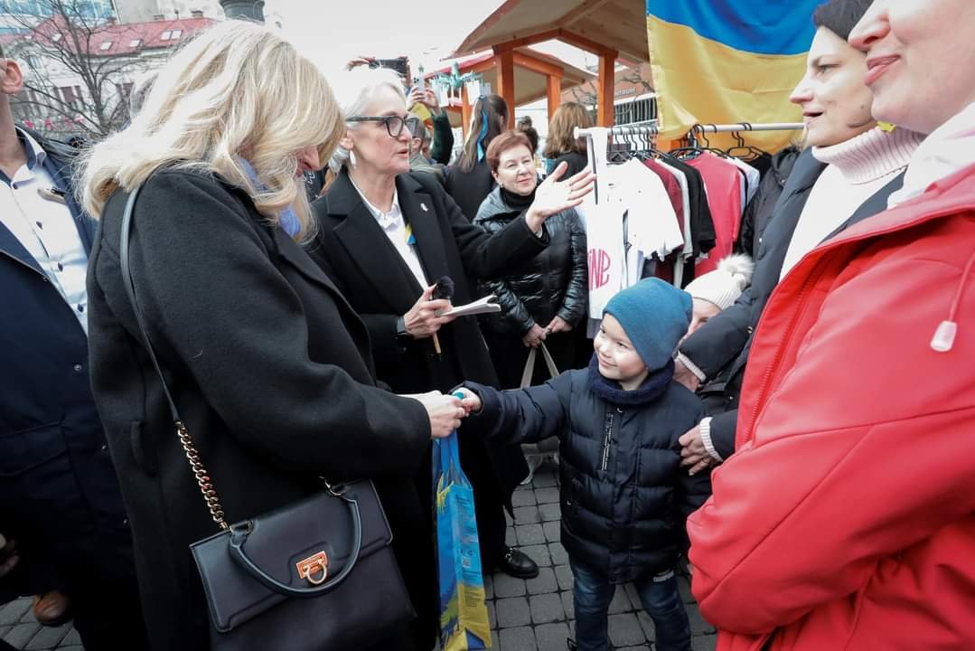 Ukrajine vyjadrili podporu aj ľudia v Bratislave, nechýbala pri tom prezidentka