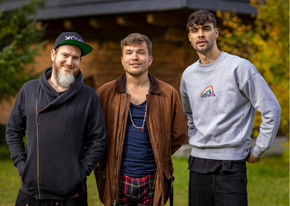 Zľava  rakúsky producent Ben Attic, Martin Harich a Adam Pavlovčin