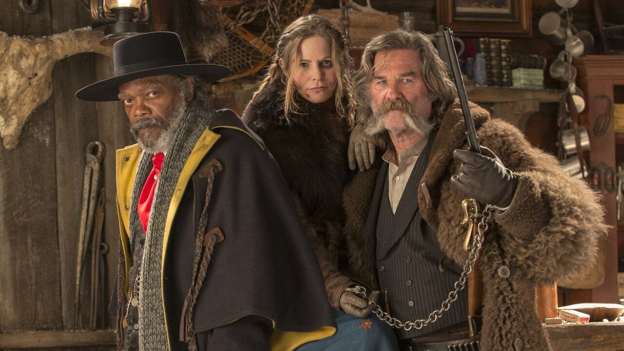 V Tarantinovom filme The Hateful Eight, z westernového prostredia, sa objavili v hlavných ulohách Samuel L. Jackson či Kurt Russell.