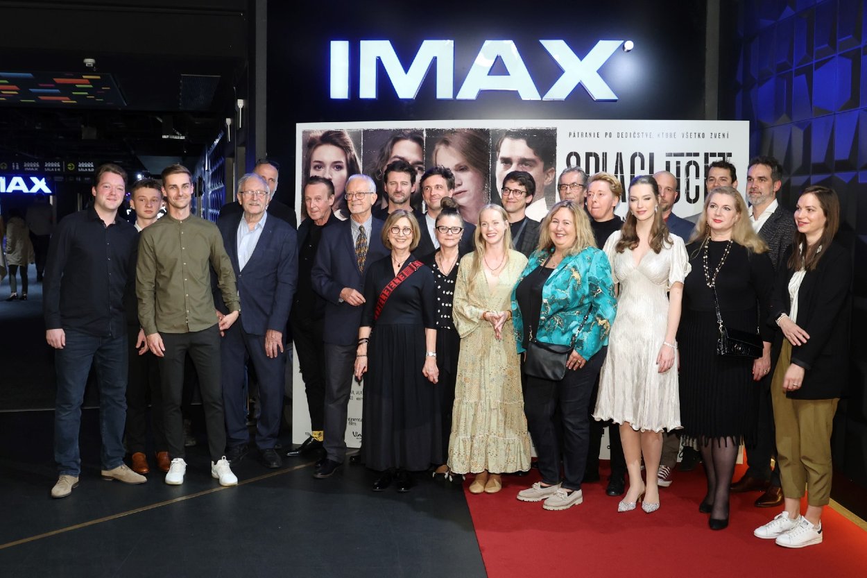 Do kín prišiel film Spiaci účet. Čo sa vlastne skrýva za tajuplným