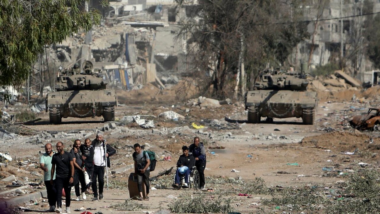 Obrovské množstvo trosiek vrátane nevybuchnutej munície v palestínskom Pásme Gazy sa bude odstraňovať približne 14 rokov, uviedol v piatok predstaviteľ OSN. Informovala o tom tlačová agentúra Reuters.