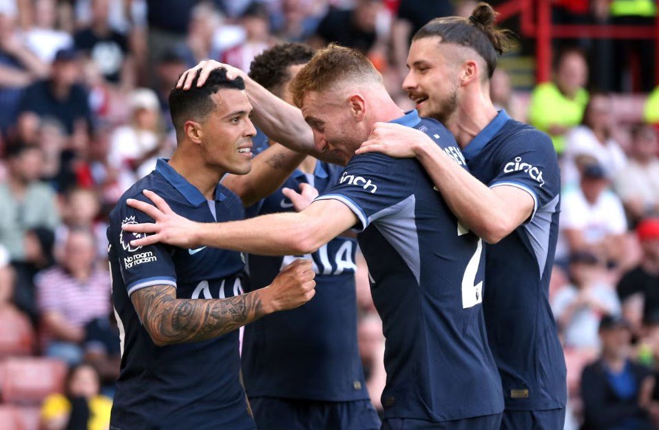 Tottenham ukončil sezónu víťazstvom 3:0 na ihrisku Sheffieldu United.