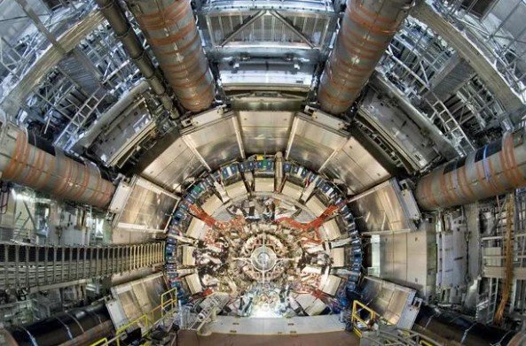 Veľký hadrónový urýchľovač v CERN-e.