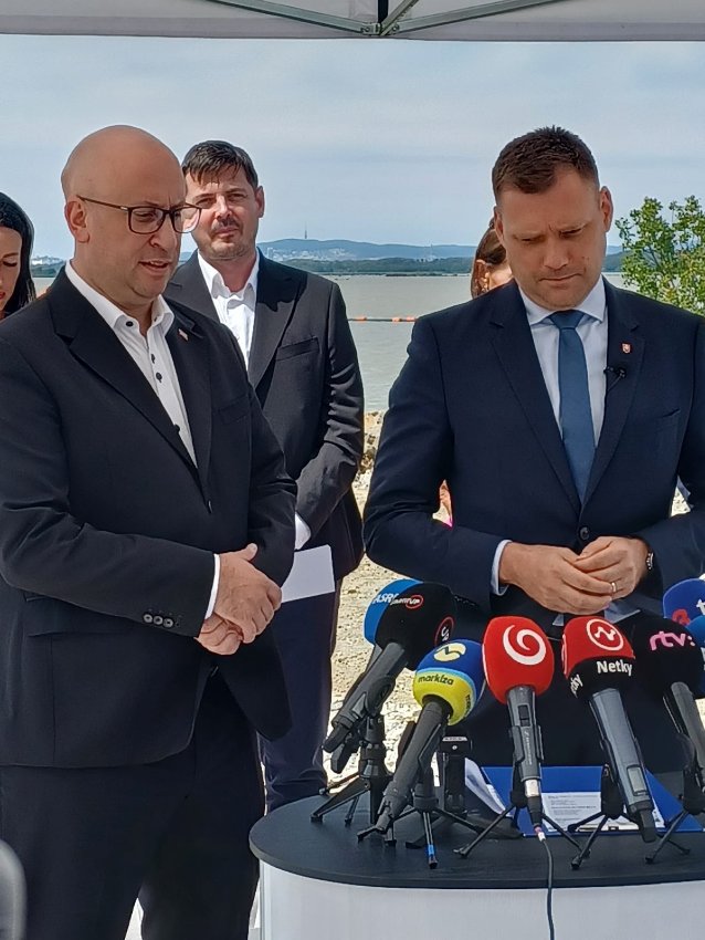 Minister životného prostredia SR Tomáš Taraba a minister dopravy SR Jozef Ráž