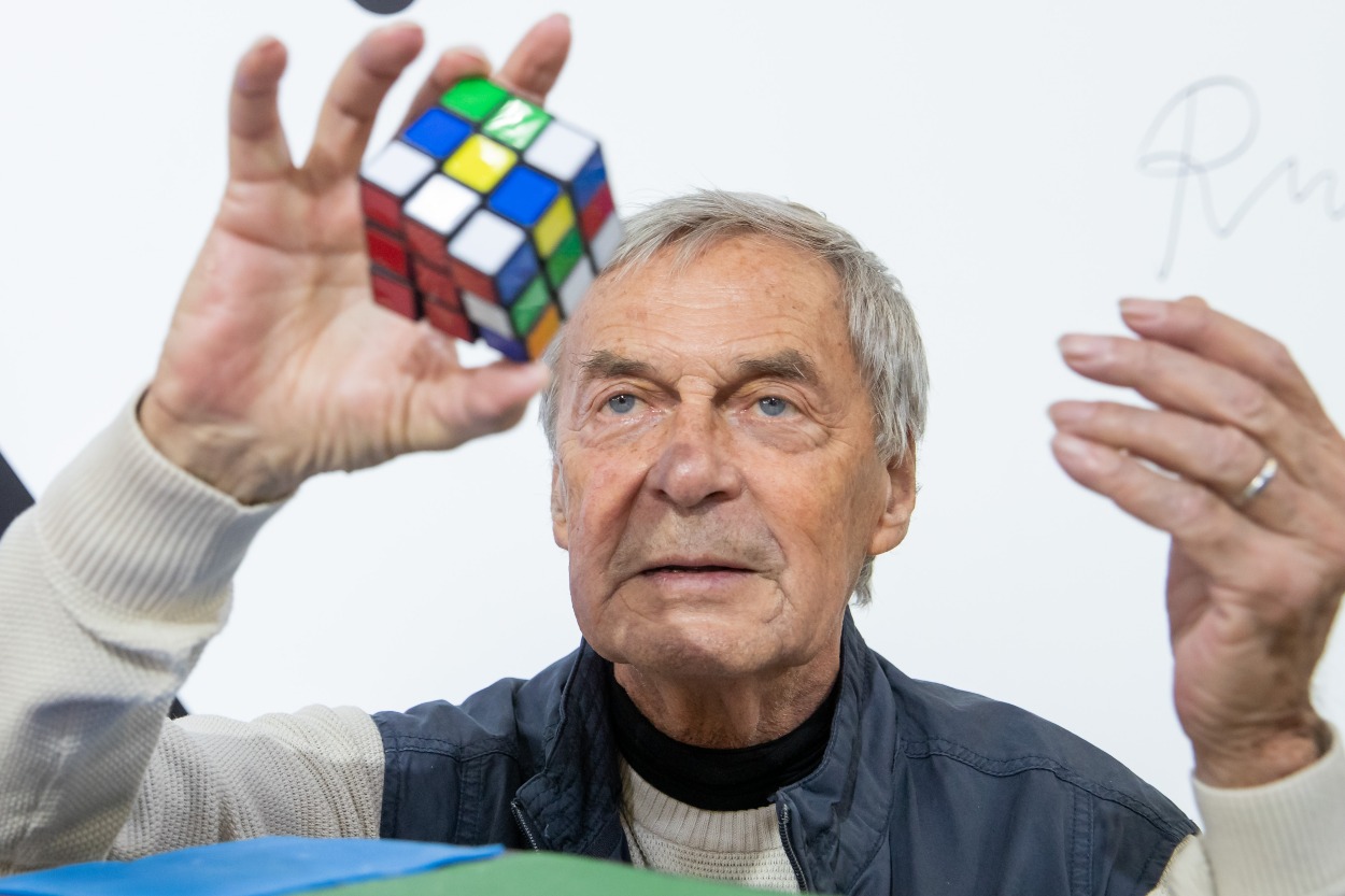 maďarský vynálezca a konštruktér Ernő Rubik