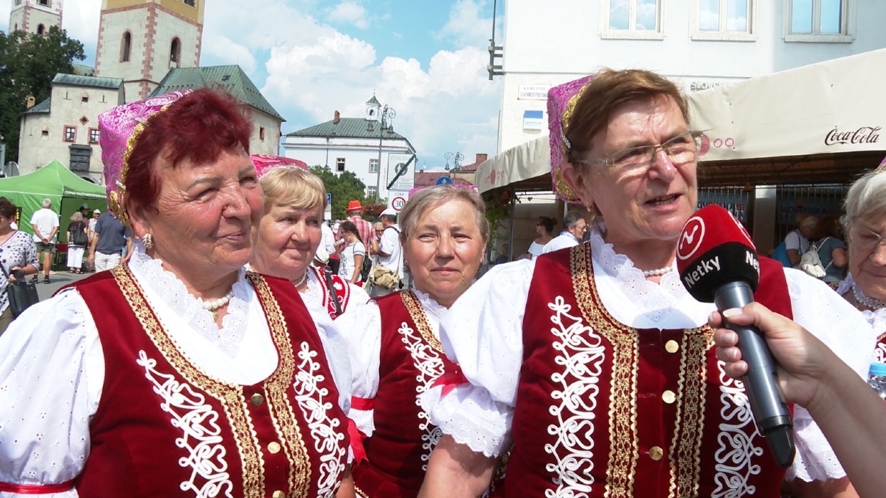 Členky skupiny Gečanka