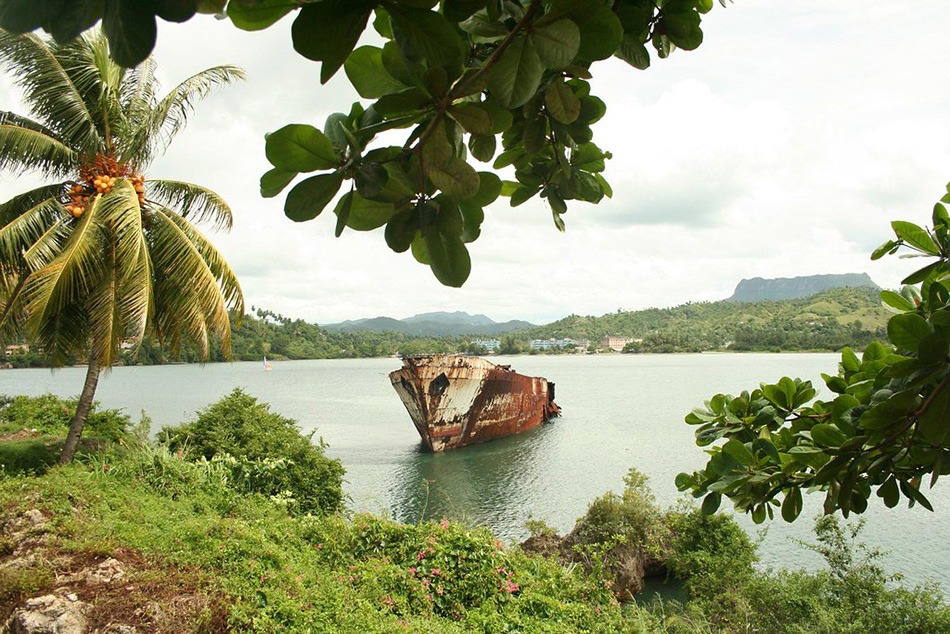 Baracoa je priam ponorená v zeleni.