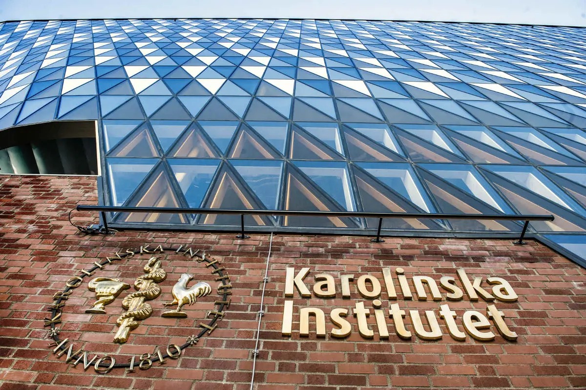 Karolinska Institutet patrí medzi školy, ktoré sú lídrami v oblasti medicínskeho výskumu. 