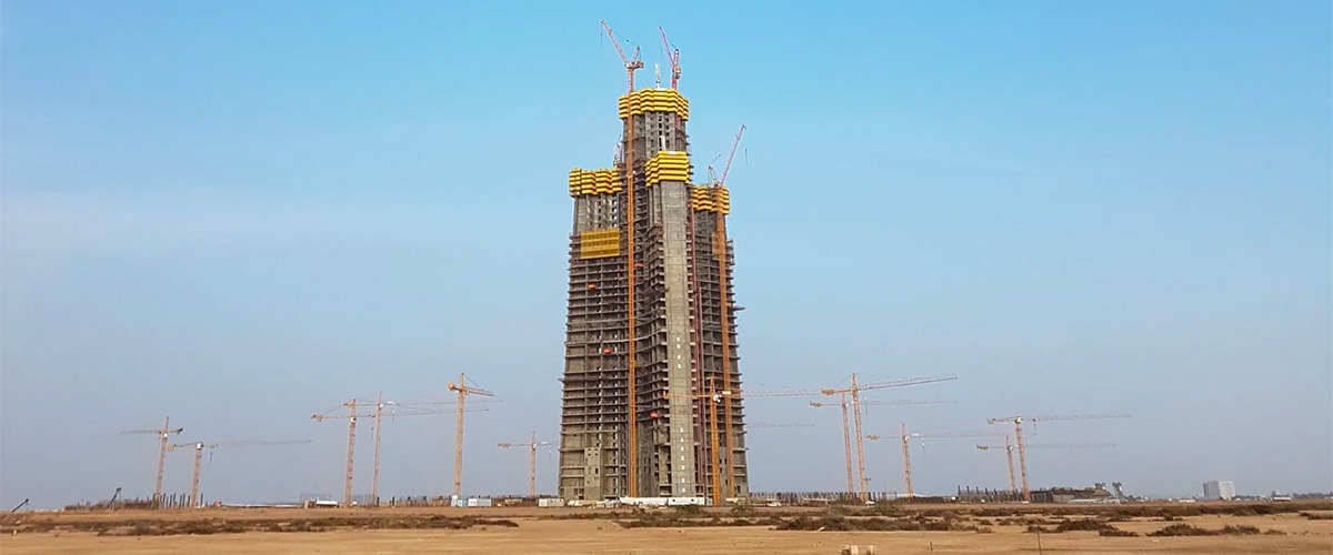 Spoločnosť zodpovedná za výstavbu jednokilometrovej veže Jeddah Tower, obnovila svoje úsilie a zostavila zoznam potenciálnych dodávateľov na dokončenie projektu.