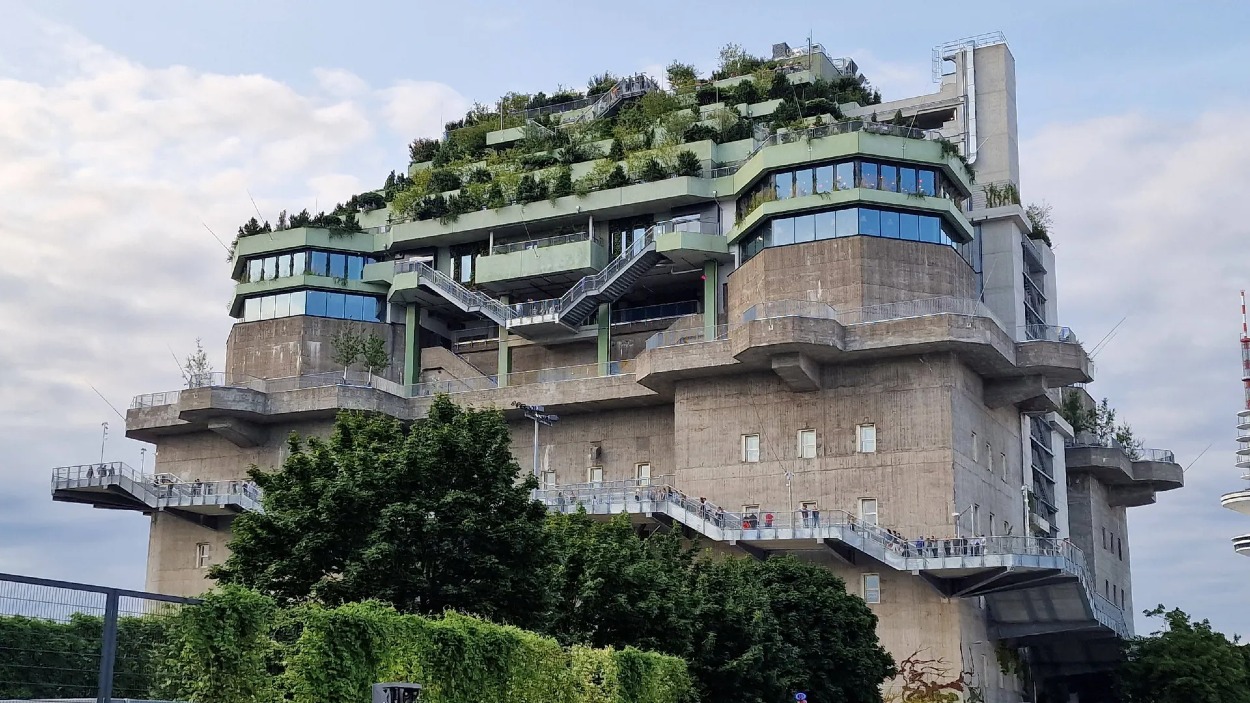 V srdci Hamburgu, v štvrti St. Pauli, sa nachádza jedna z najimpozantnejších stavieb druhej svetovej vojny – bývalý nacistický bunker. 