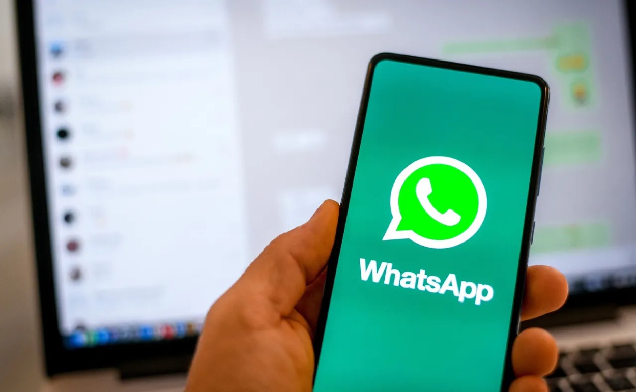 WhatsApp umožňuje používať tučné písmo, kurzívu a prečiarknutý text. 