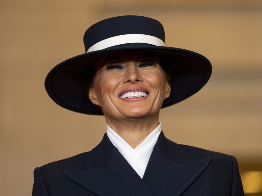 Melania Trumpová je známa svojím vyberaným štýlom, na januárovej inaugurácii svojho manžela zaujala týmto klobúčikom.