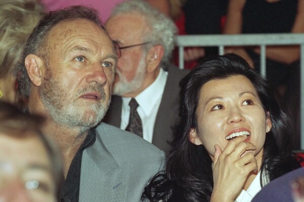 Gene Hackman s manželkou Betsy Arakawovou.