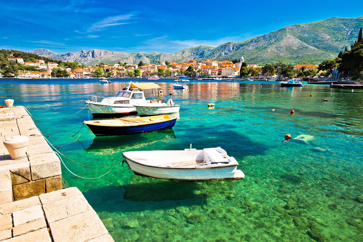 Cavtat pri Dubrovníku je vychádzajúca hviezda turizmu, ktorú často nazývajú aj St. Tropez Jadranu.