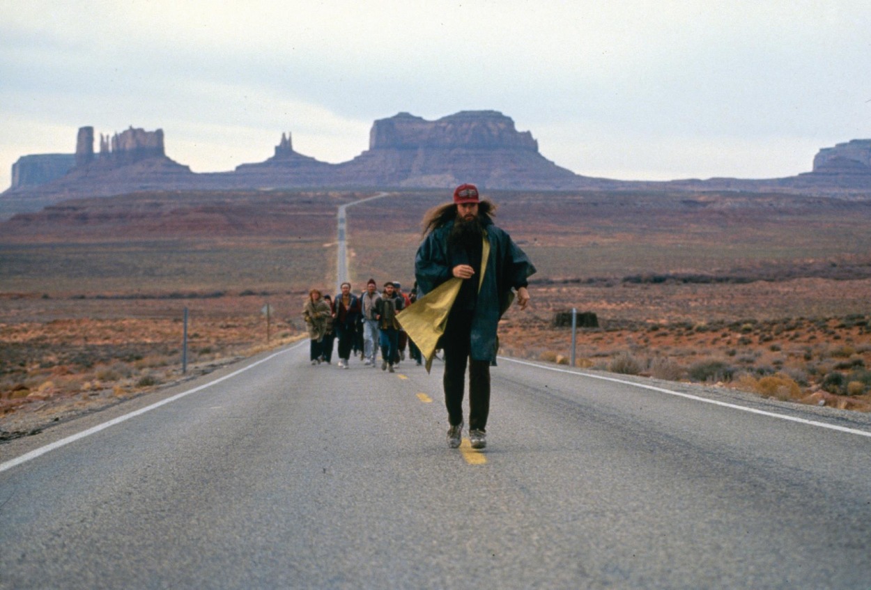 Mužova cesta získala prezývku „taliansky Forrest Gump“ v médiách, keďže sa prirovnala k postave z kultového filmu.