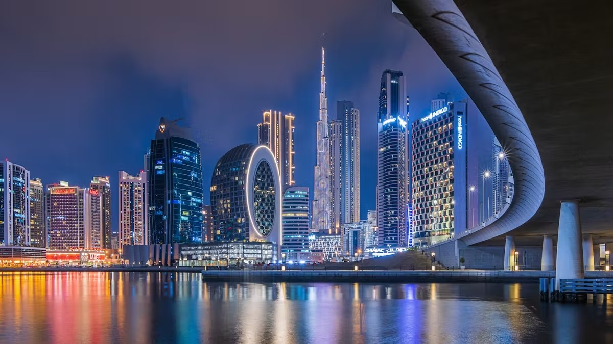 Dubaj, súčasť Spojených arabských emirátov (SAE), si v posledných dekádach vybudoval reputáciu nielen ako destinácia luxusu.
