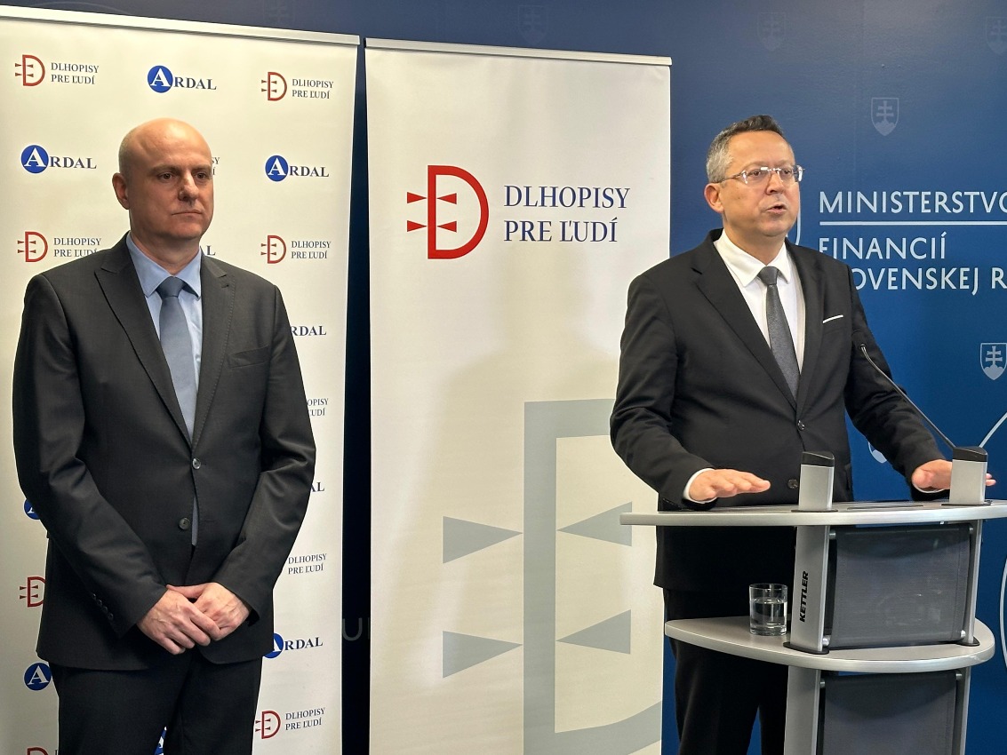 Slovensko spúšťa predaj štátnych dlhopisov pre občanov: Bez daní a