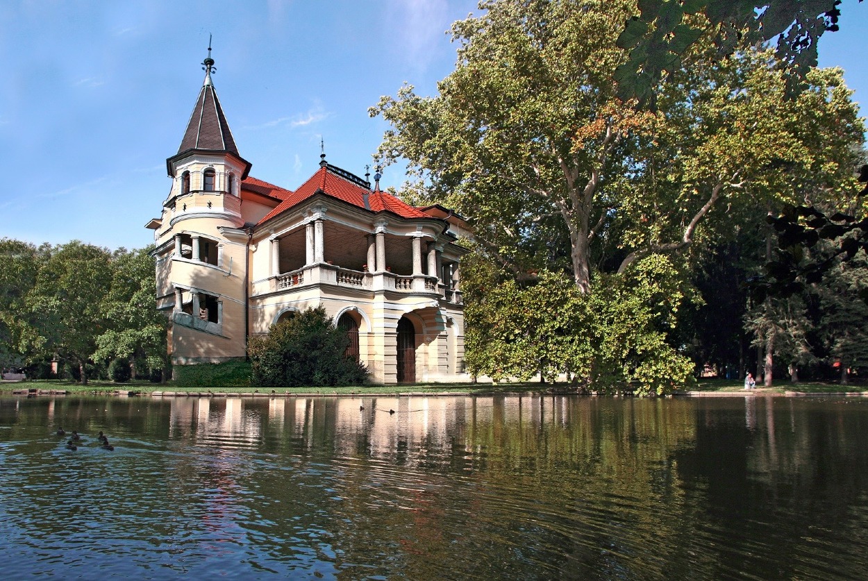 Stupava: Kaštieľsky park sa po desaťročiach otvára v novej kráse!