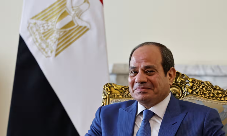 V novembri 2021 zverejnil portál Disclose údajnú kampaň svojvoľných popráv organizovaných egyptskou diktatúrou prezidenta Abdela Fataha al-Sisi.