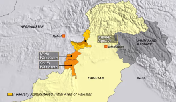 K zodpovednosti za smrtiace násilie sa údajne prihlásili militanti napojení na zakázanú organizáciu Tehrík-i-Taliban Pakistan (TTP).