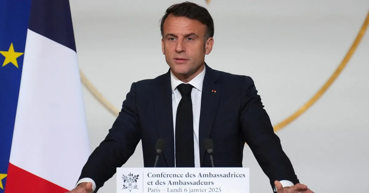 Francúzsky prezident Emmanuel Macron počas prejavu k francúzskym veľvyslancom v Elyzejskom paláci v Paríži.