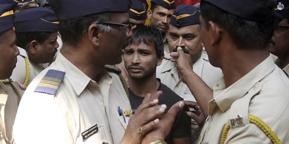 Indický súd udelil trom mužom za hromadné znásilnenie novinárky trest smrti
