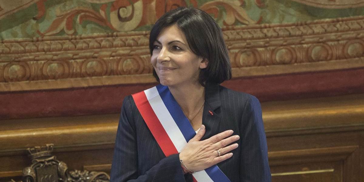 Parížsku radnicu bude po prvý raz v histórii riadiť žena