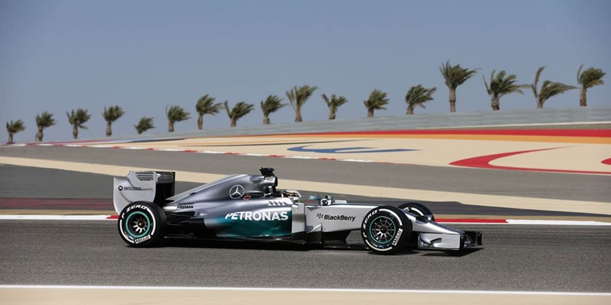 F1: Aj tretí tréning pred VC Bahrajnu pre Hamiltona