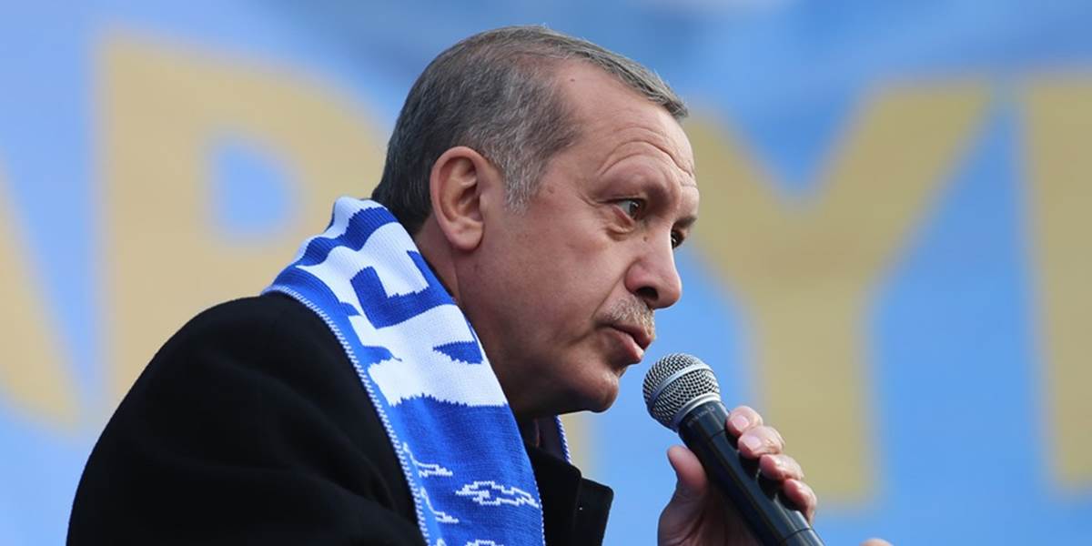 Premiér Erdogan kritizoval zrušenie zákazu prístupu k Twitteru