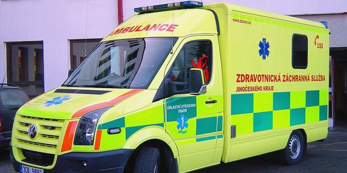 Českí záchranári vozili otrávenú ženu hodinu a pol, odmietlo ju sedem nemocníc