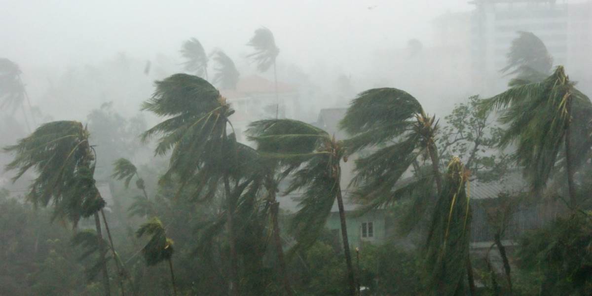 Tropický cyklón Ita dorazil na severovýchod, je to ničivý živel