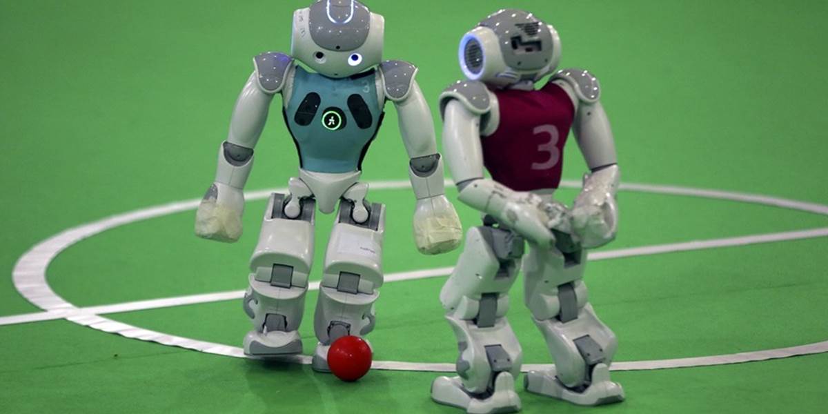 Roboty športovali aj zachraňovali
