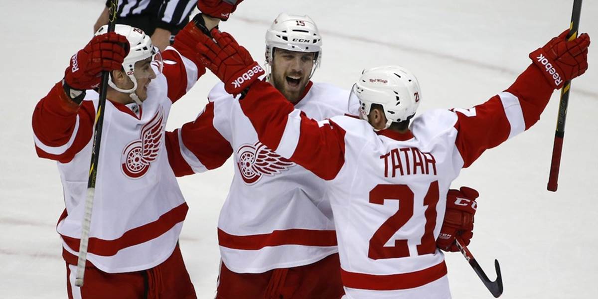 NHL: Tatar bodoval v jubilejnom zápase, dvojice play-off jasné