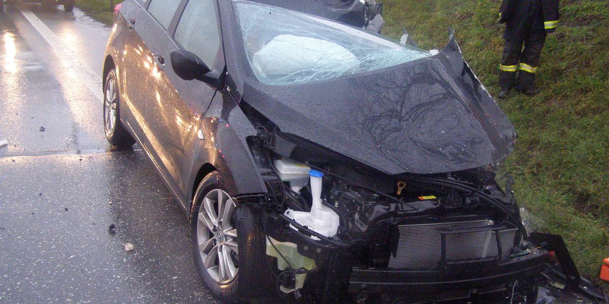Tragická nehoda: Čelnú zrážku s opitým šoférom vodička († 49) neprežila!