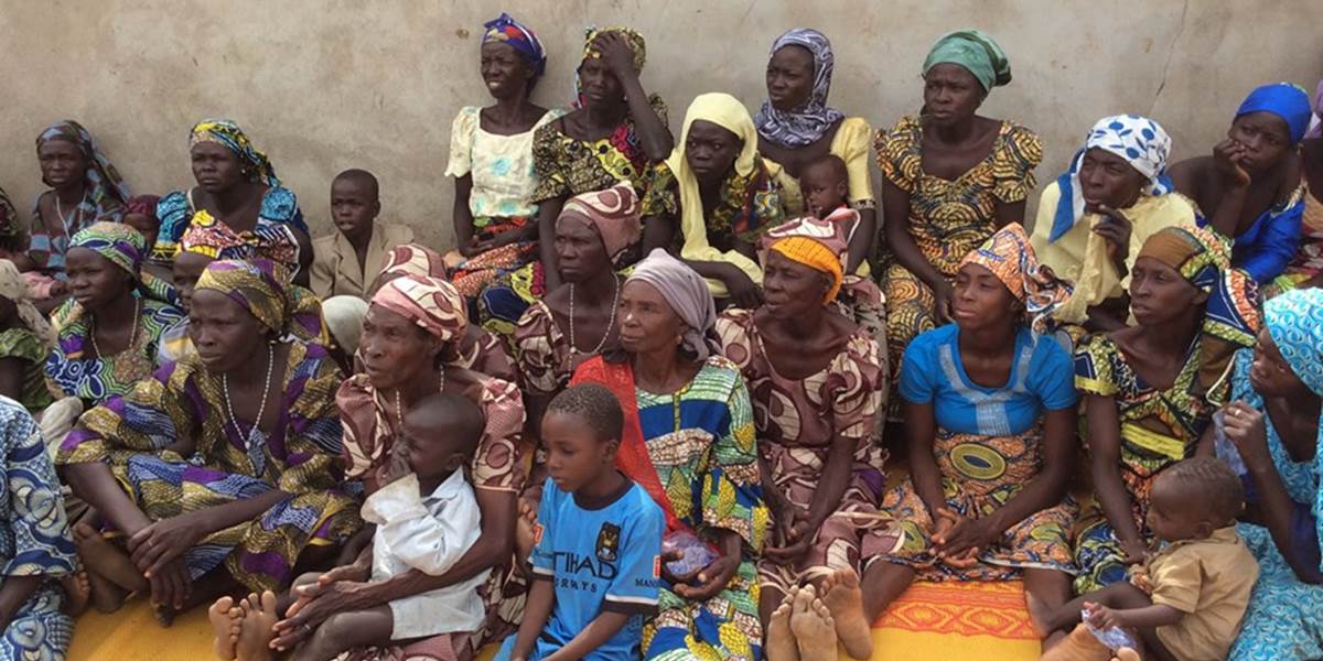 Členovia skupiny Boko Haram uniesli zo školy 100 dievčat