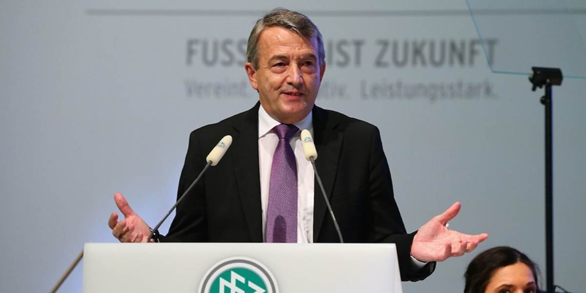 Šéf DFB navrhol presunúť MS na záver roka 2022, pre horúce počasie