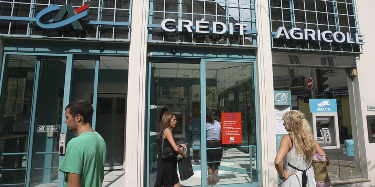 Crédit Agricole, podobne ako ďalšie zahraničné banky, zatvára pobočky na Kryme