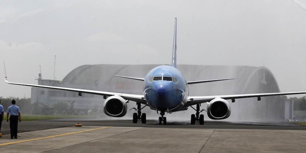Lietadlo Malajzijských aerolínií núdzovo pristálo po zlyhaní pravého podvozku