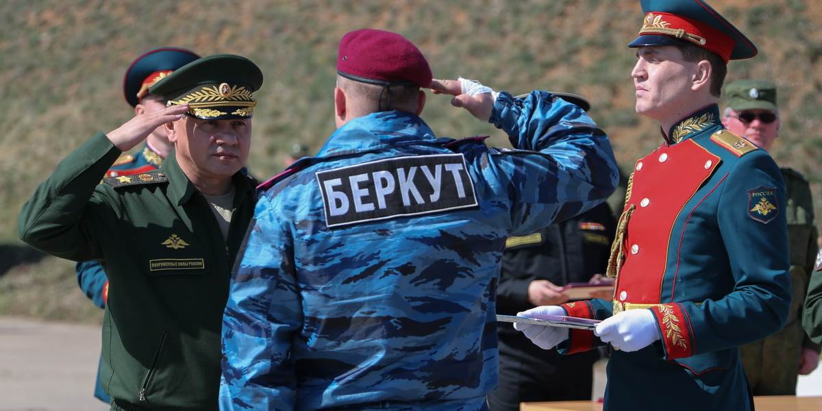 Situácia na Ukrajine: Kyjev ponúkol príslušníkom Berkutu peniaze za návrat
