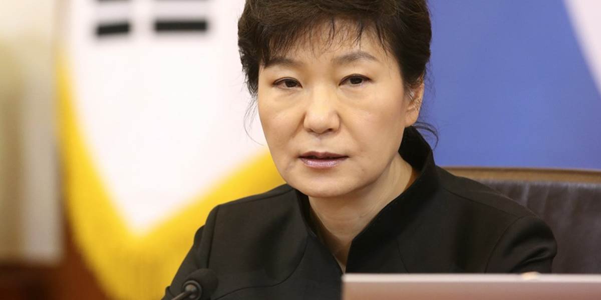 Juhokórejská prezidentka sa ospravedlnila rodinám obetí z potopeného trajektu